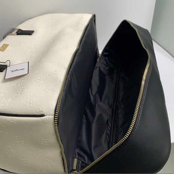 Mickey Mouse Weekender Bag - Picture 6 of 7